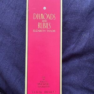 Diamonds and Rubies Elizabeth Taylor Eau de Toilette - Pink & Gold Box